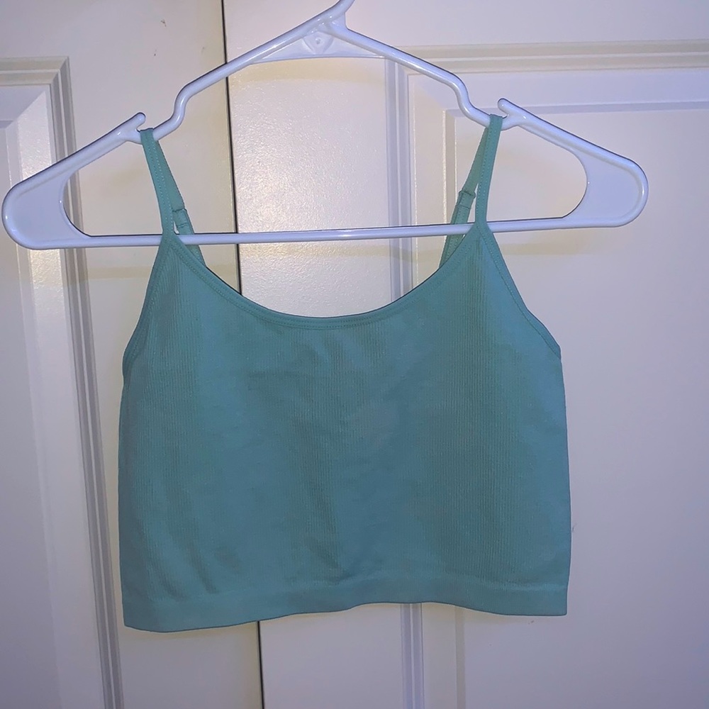 Cute cropped tank!